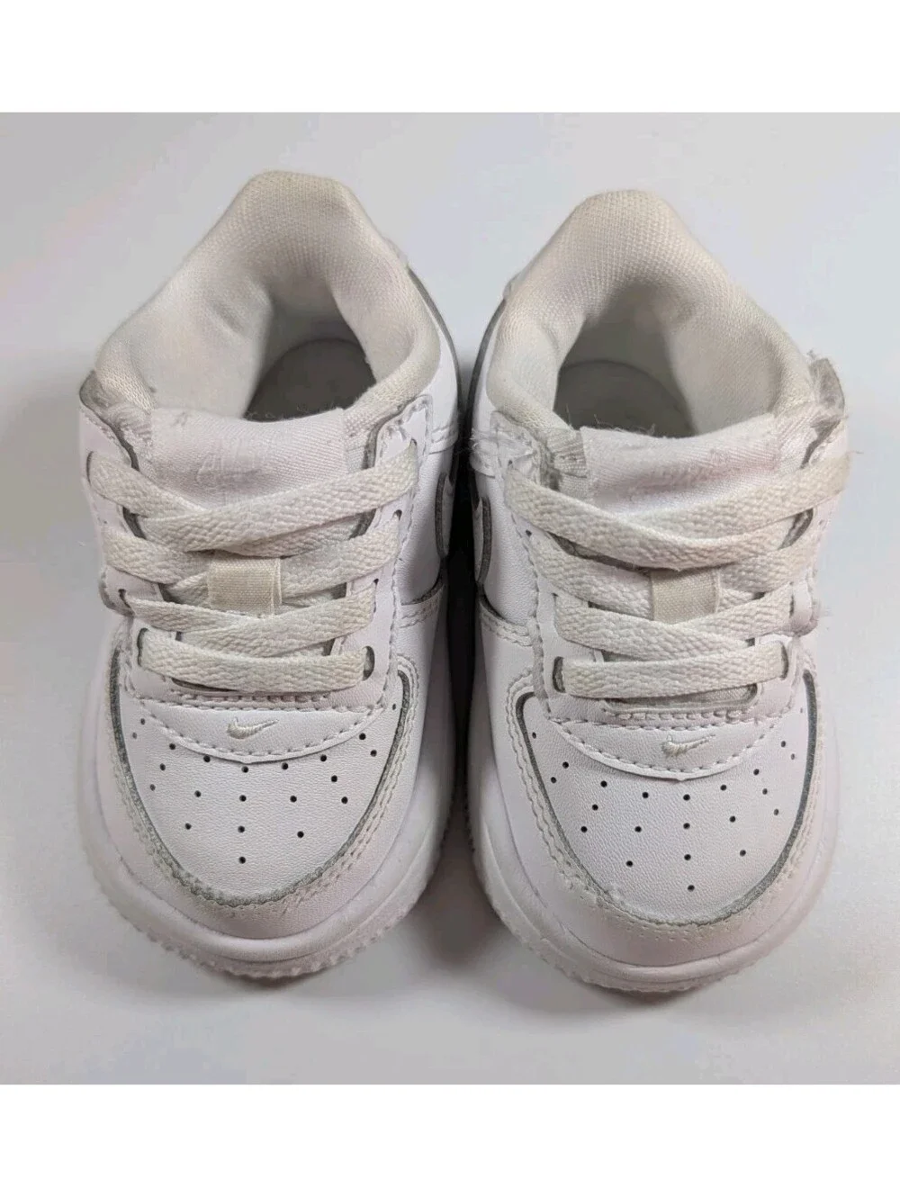 Nike Unisex Toddler 4C White Force 1 Low EasyOn Sneakers Air Force Classic Shoes
